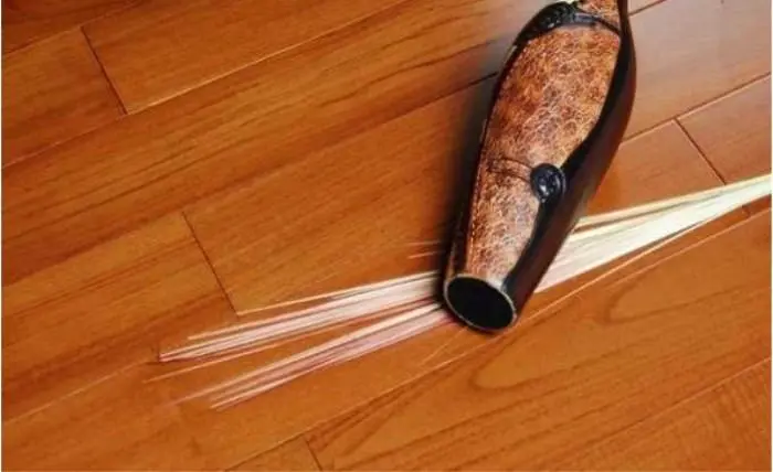 家里的木地板出现损坏，怎么修复？