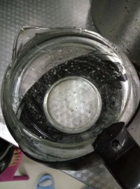 净水器出水有大量的气泡，是正常现象吗？