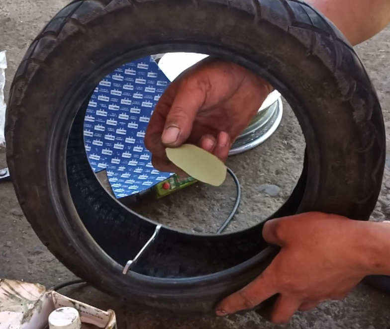 电动车轮胎漏气解决方法